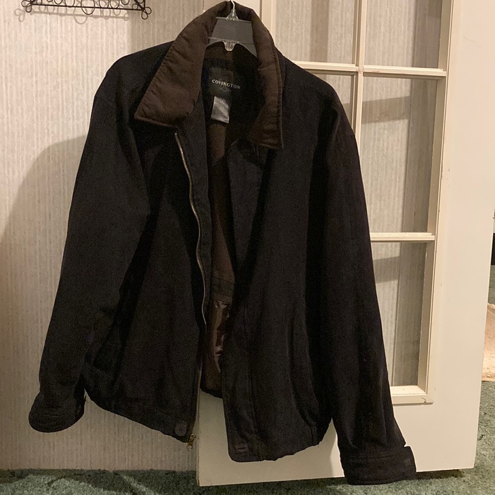 Men XL black and brown color lined jacket/coat brand name is Covington
